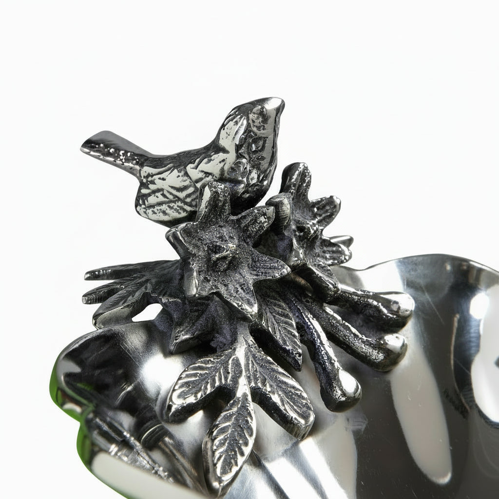 Serving bowl with base | bird collection | 440231